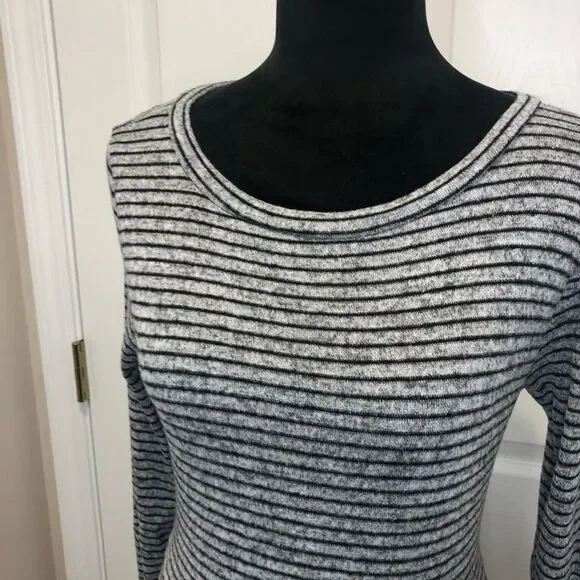 Alya gray and black striped long sleeve midi dress, size xs - Picture 4 of 12